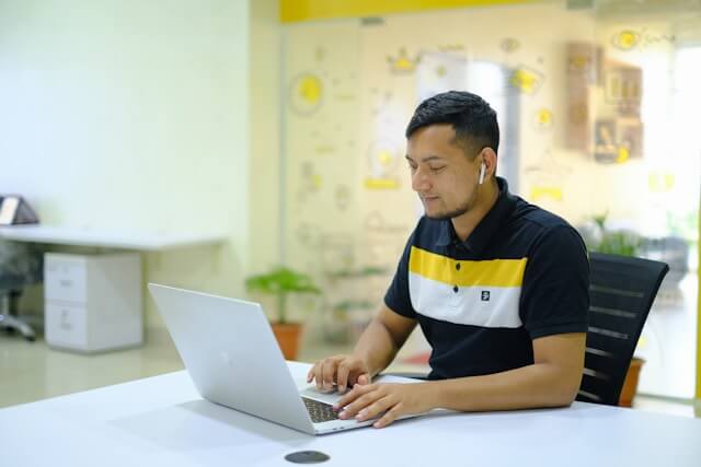 Zoho Campaigns Account Setup and Domain Authentication Oman