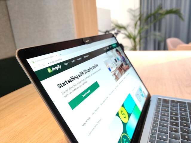 Zoho POS Shopify integration